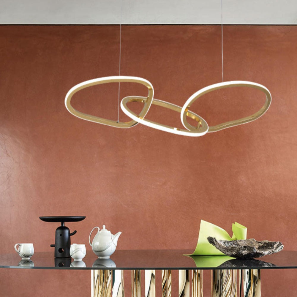 Modern LED-pendel med oval cirkel och guldfärgad finish