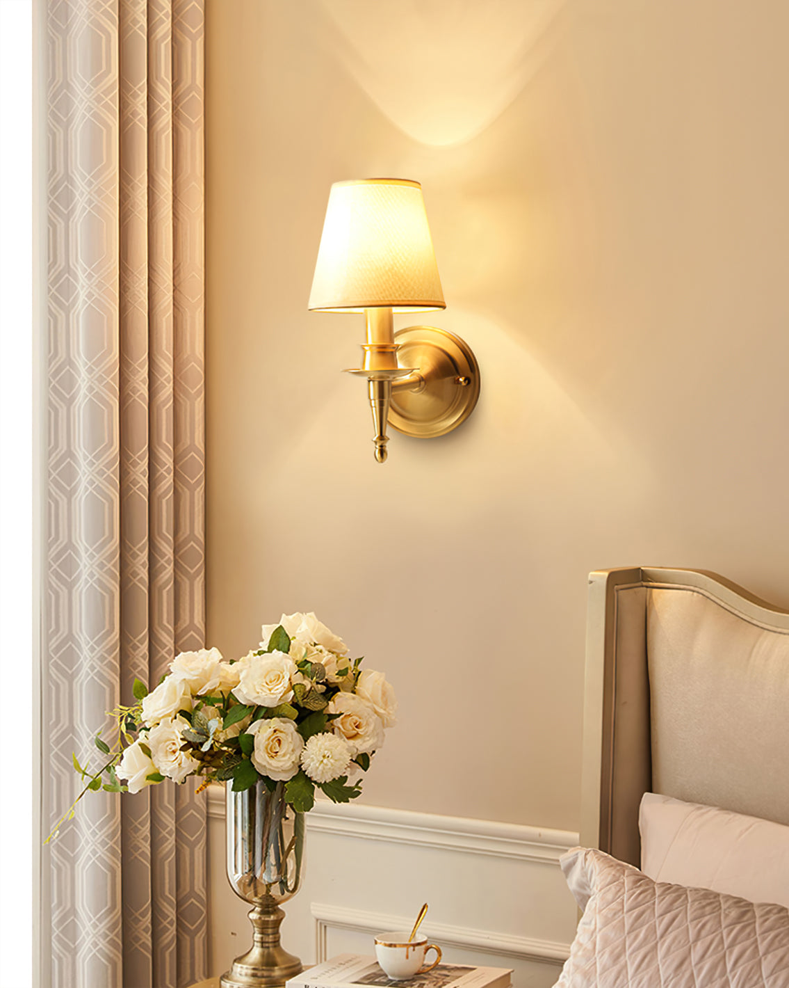 Vintage vägglampa i guld