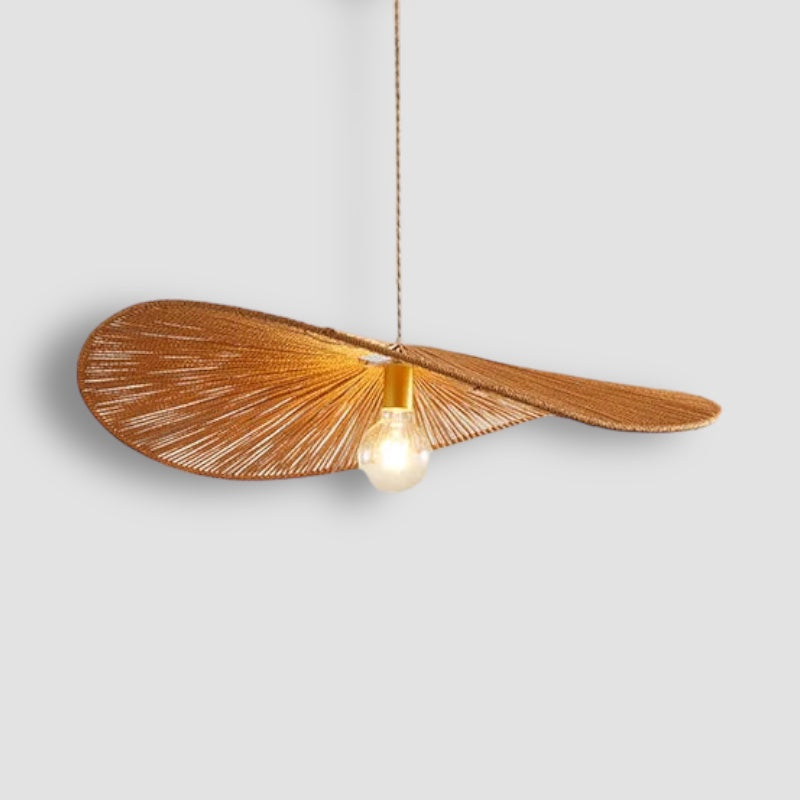 Taklampa i asiatisk rotting