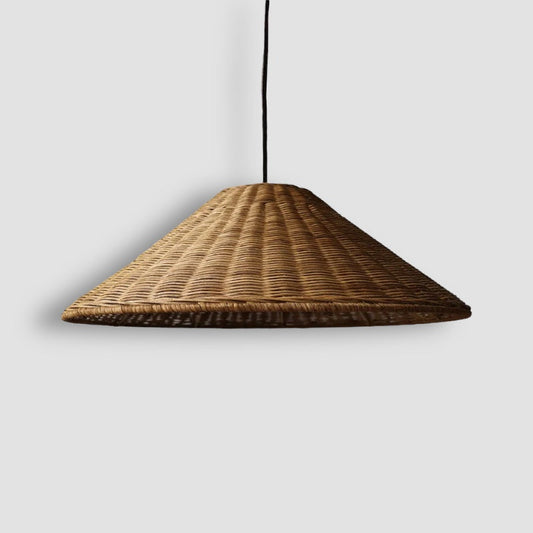 Ljuskrona i bambu och rotting