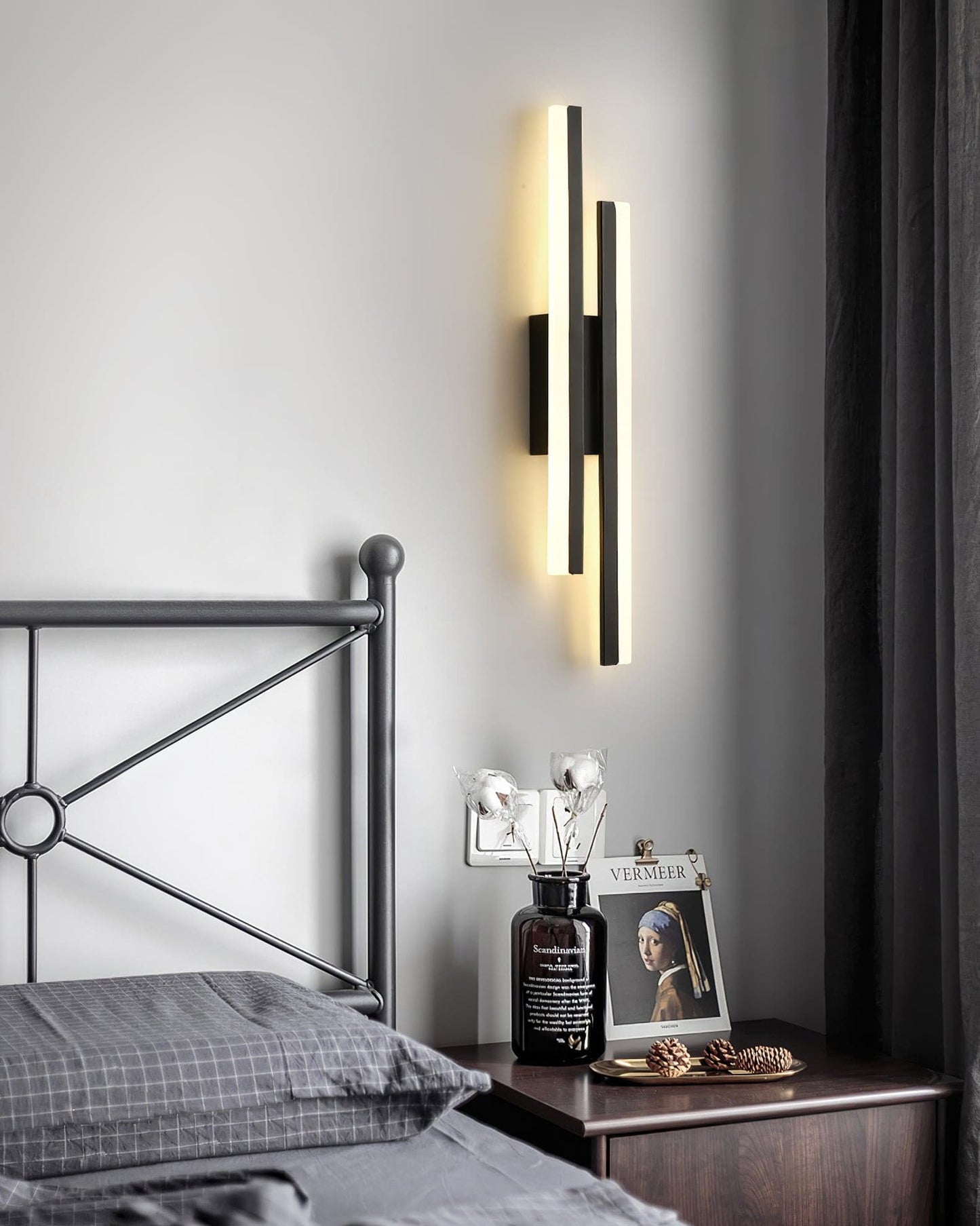 Simetric Vägglampa