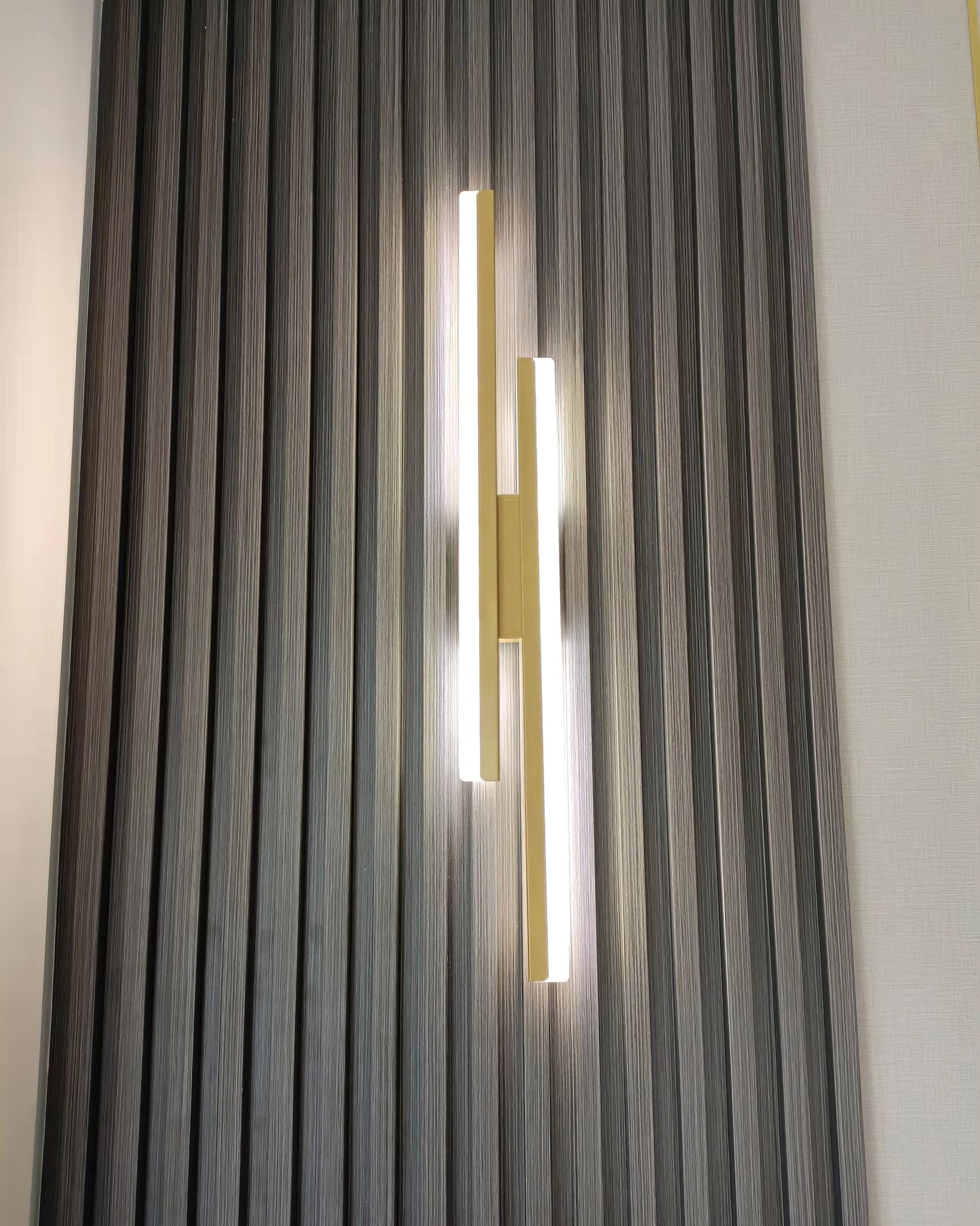 Simetric Vägglampa