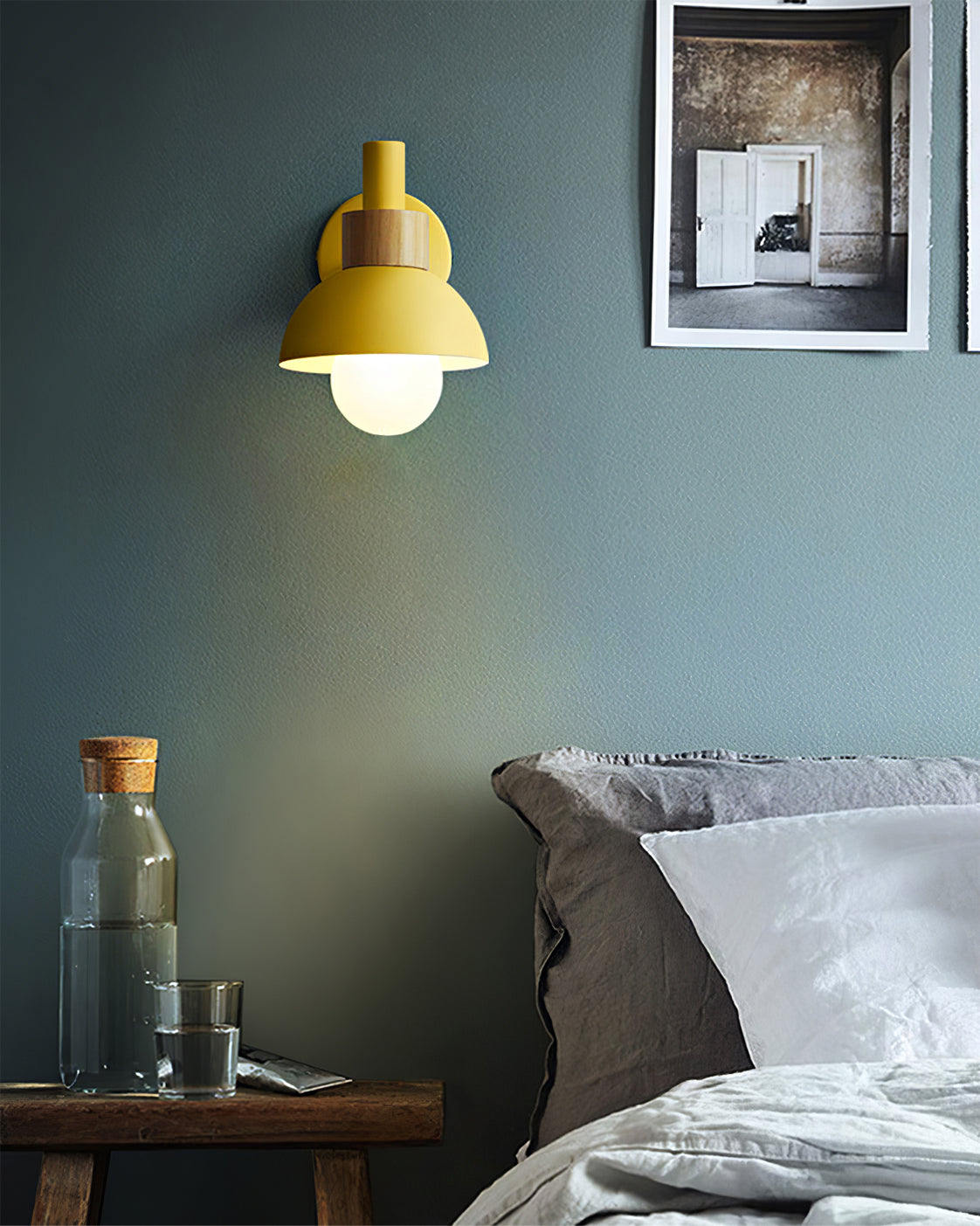 Minimalistisk vägglampa i trä