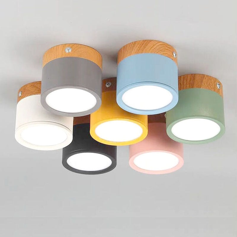 Led-taklampa i nordiskt trä Spotlight
