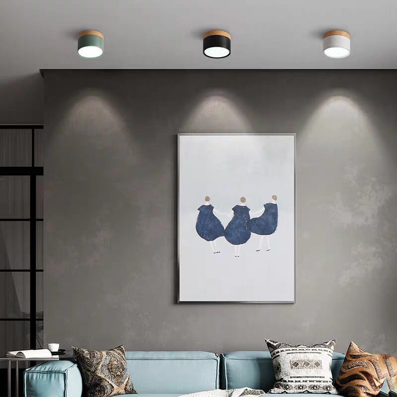 Led-taklampa i nordiskt trä Spotlight
