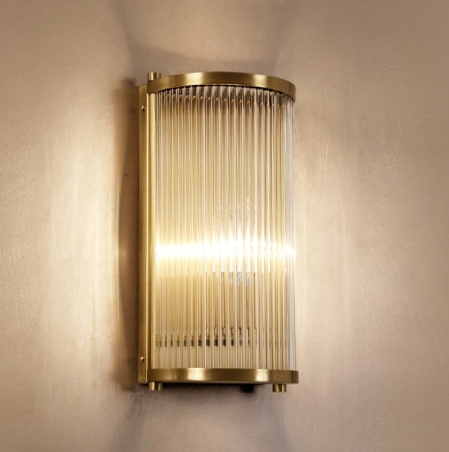 Modern vägglampa i kopparplätering