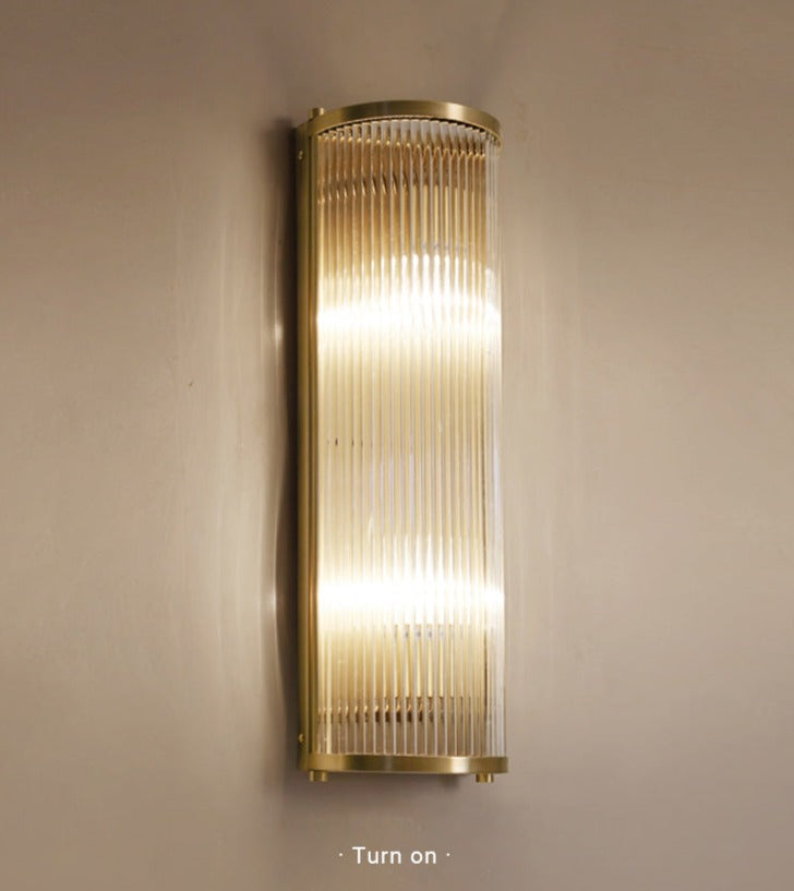 Modern vägglampa i kopparplätering