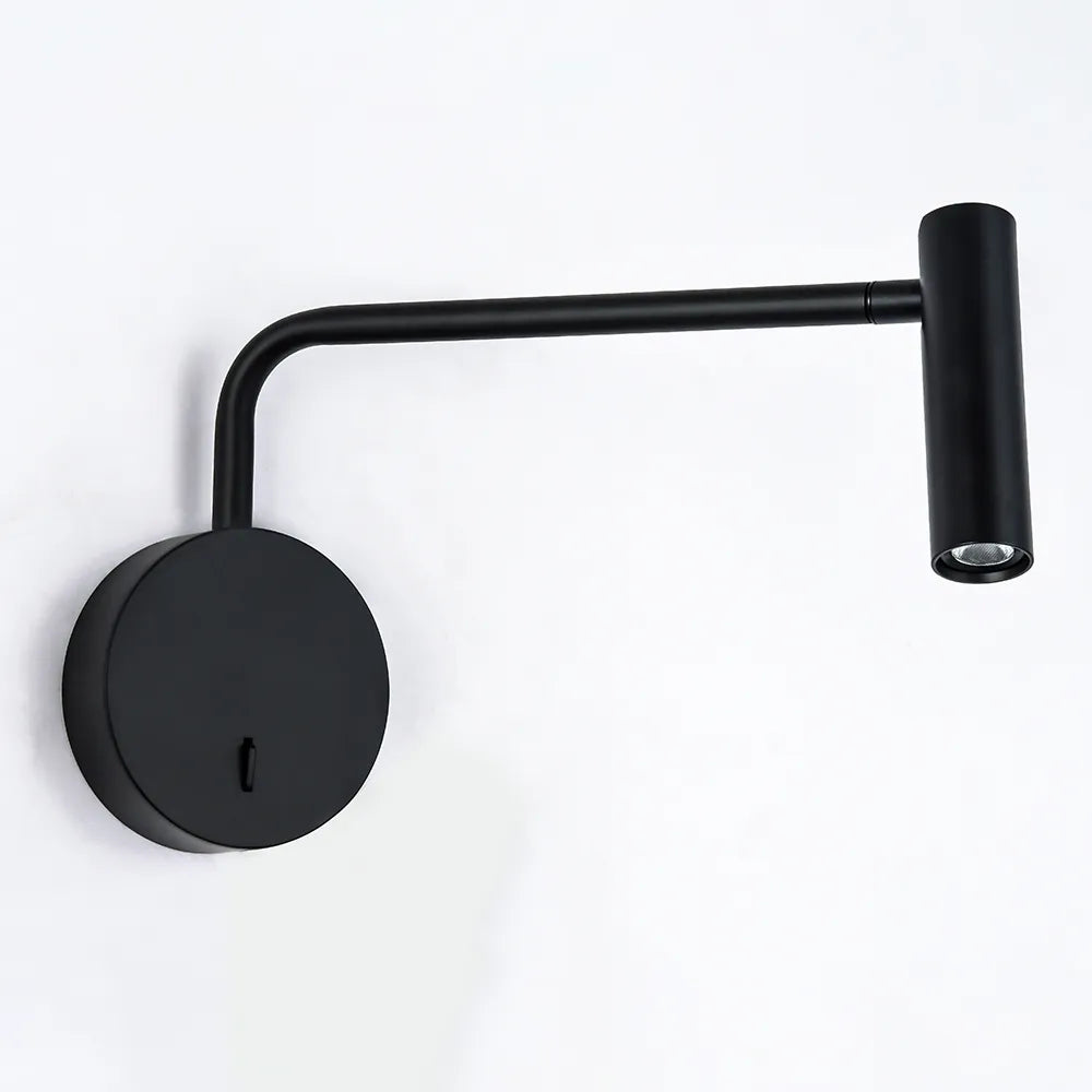 Vägglampa med stickpropp