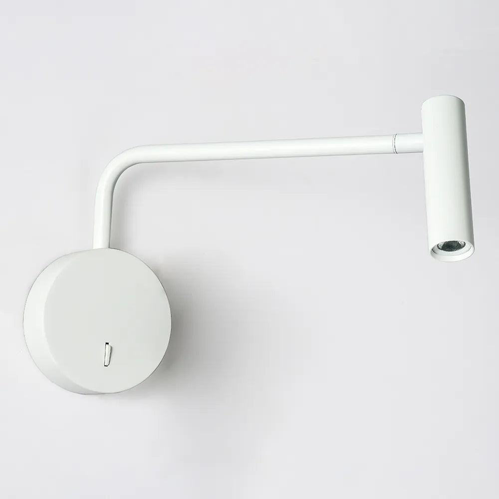 Vägglampa med stickpropp