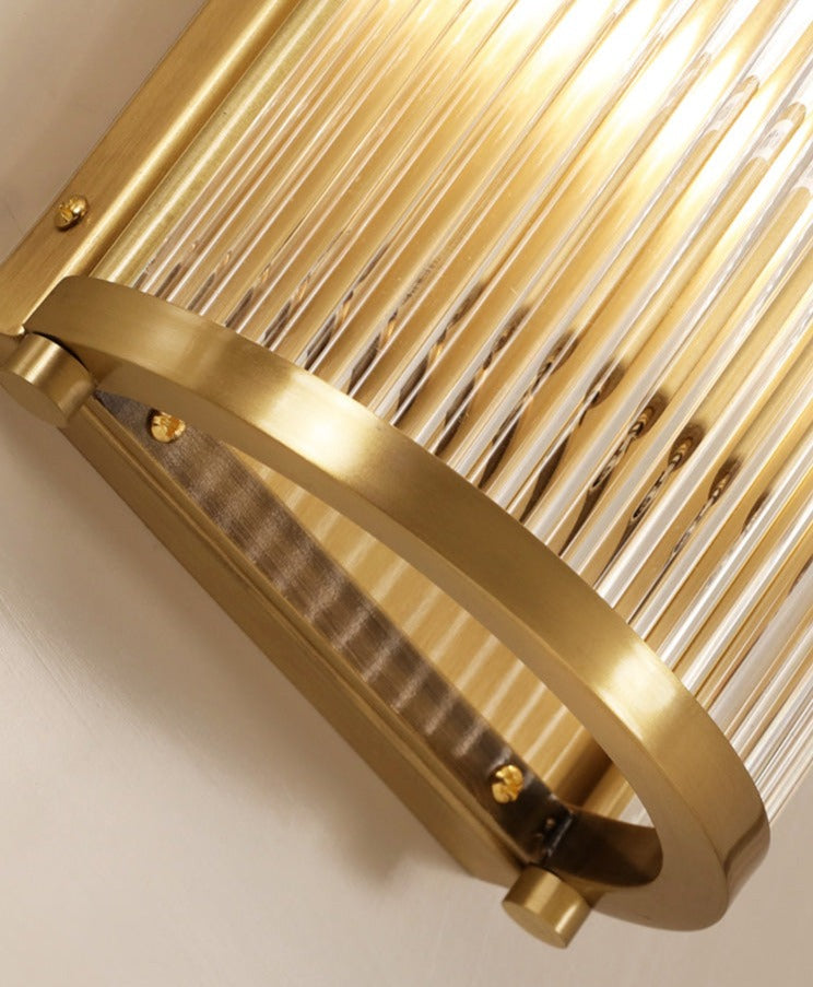 Modern vägglampa i kopparplätering