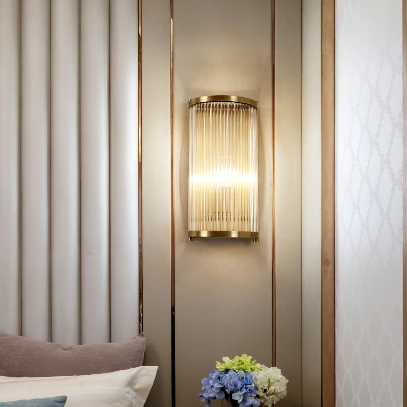 Modern vägglampa i kopparplätering