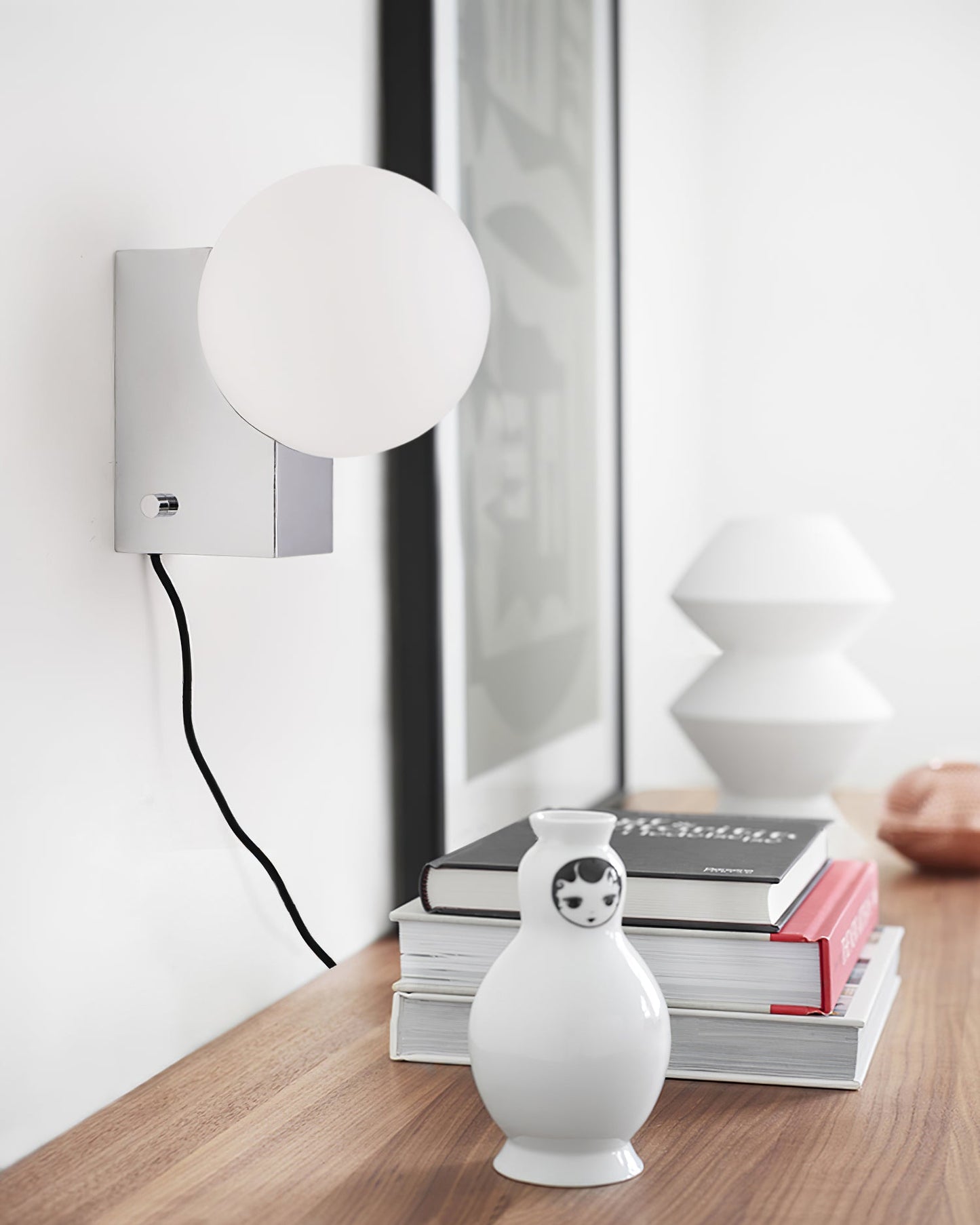 Minimalistisk vägglampa i trä