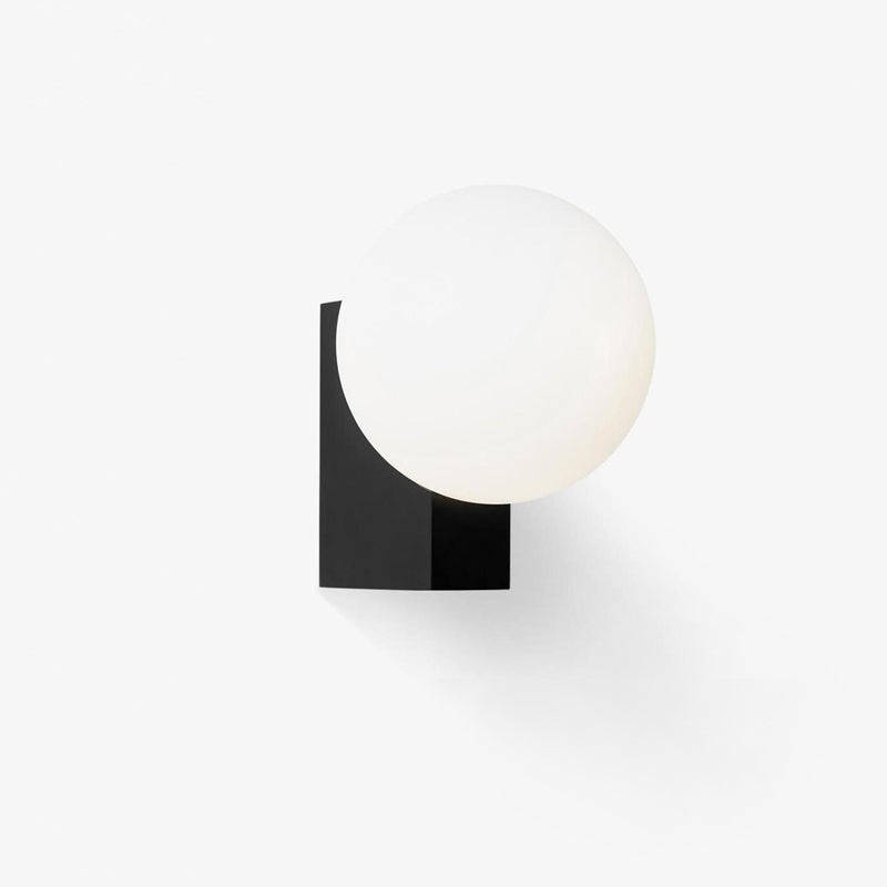 Minimalistisk vägglampa i trä