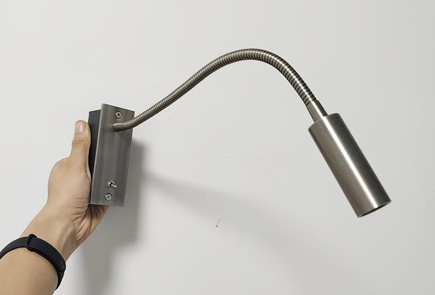 Justerbar vägglampa för sovrum