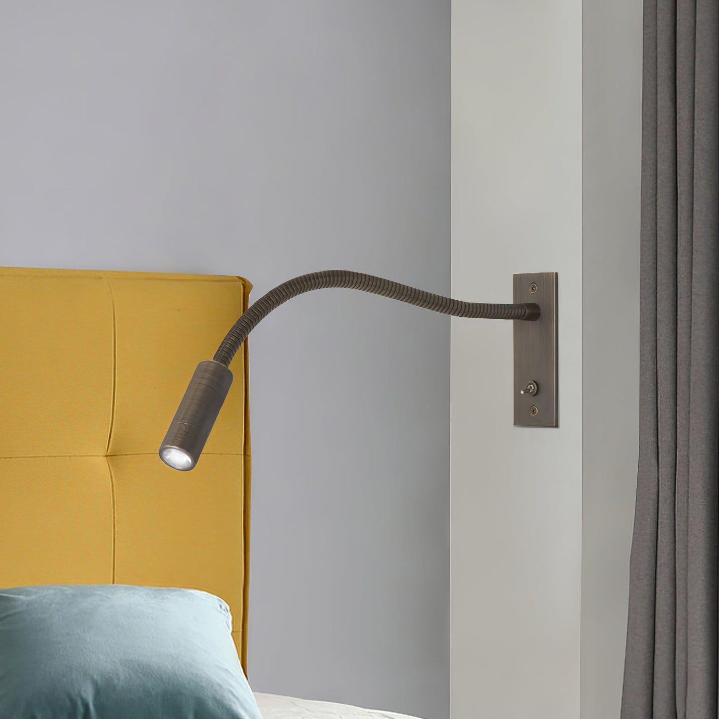 Justerbar vägglampa för sovrum