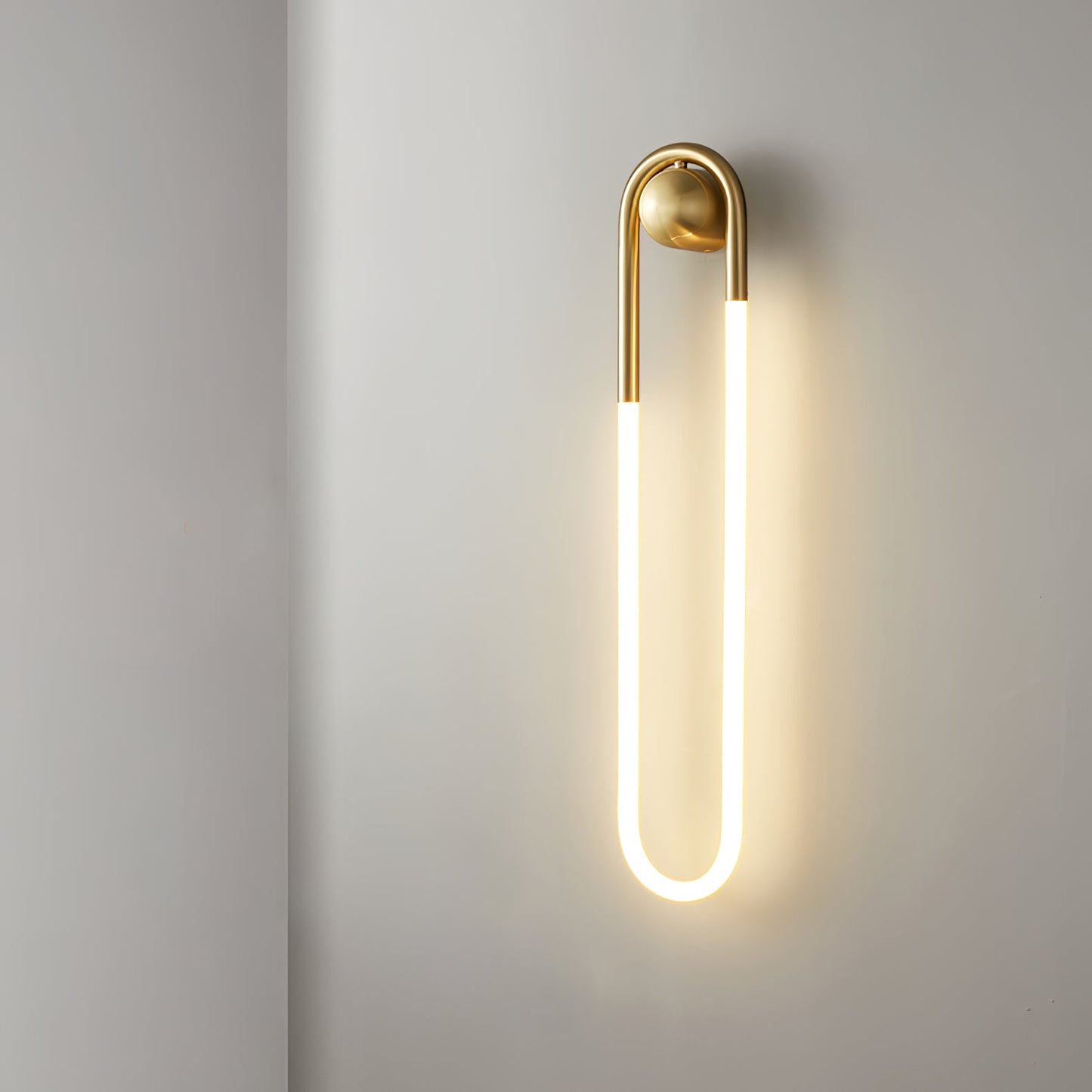 Nordisk oval vägglampa