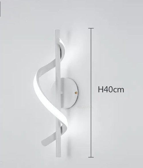 Modern spiralformad led-vägglampa
