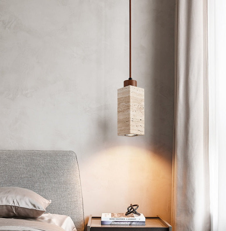 Wabi-Sabi hängsmycke i marmor
