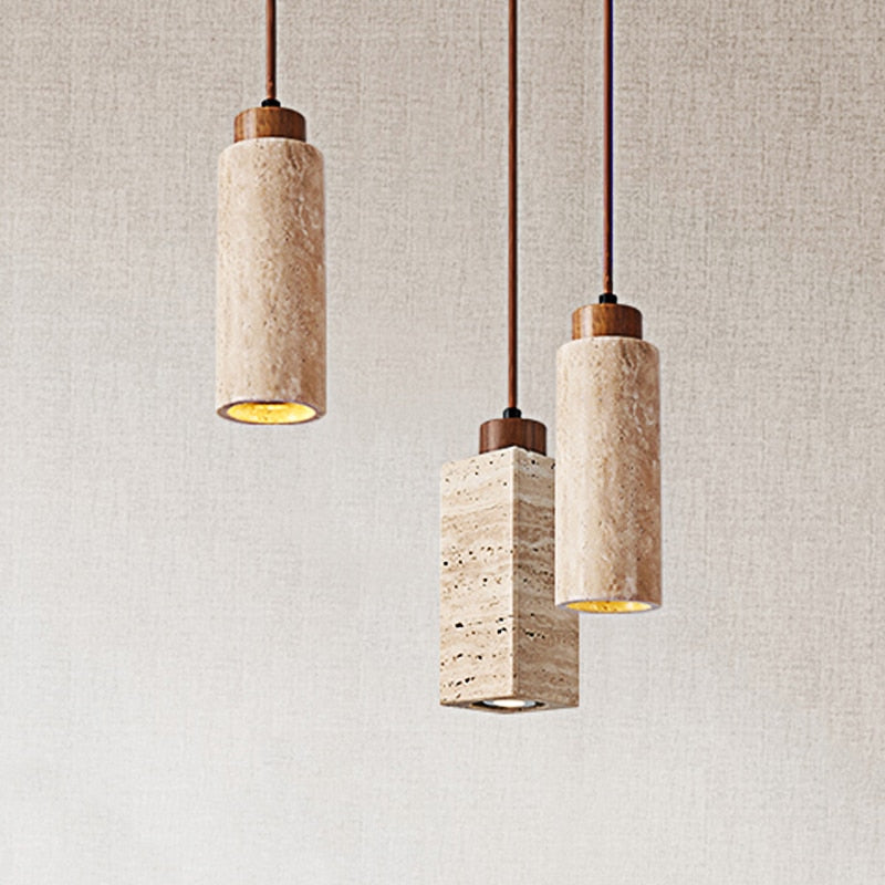 Wabi-Sabi hängsmycke i marmor