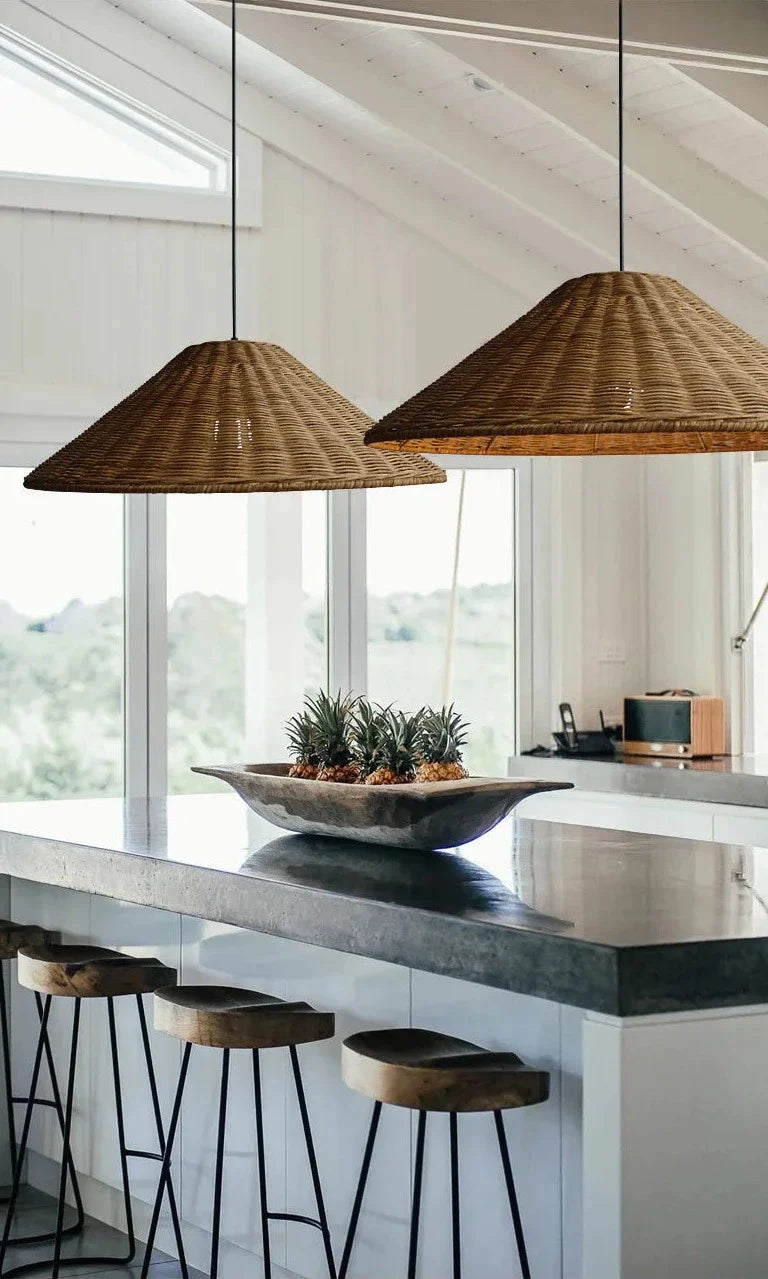 Ljuskrona i bambu och rotting