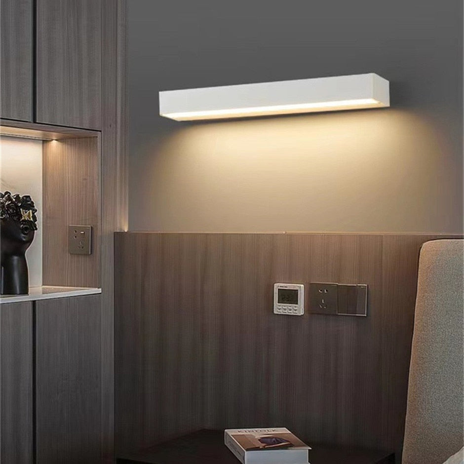 Vägglampa Luxely Gardens