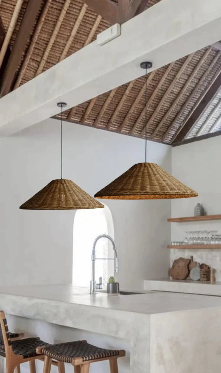 Ljuskrona i bambu och rotting