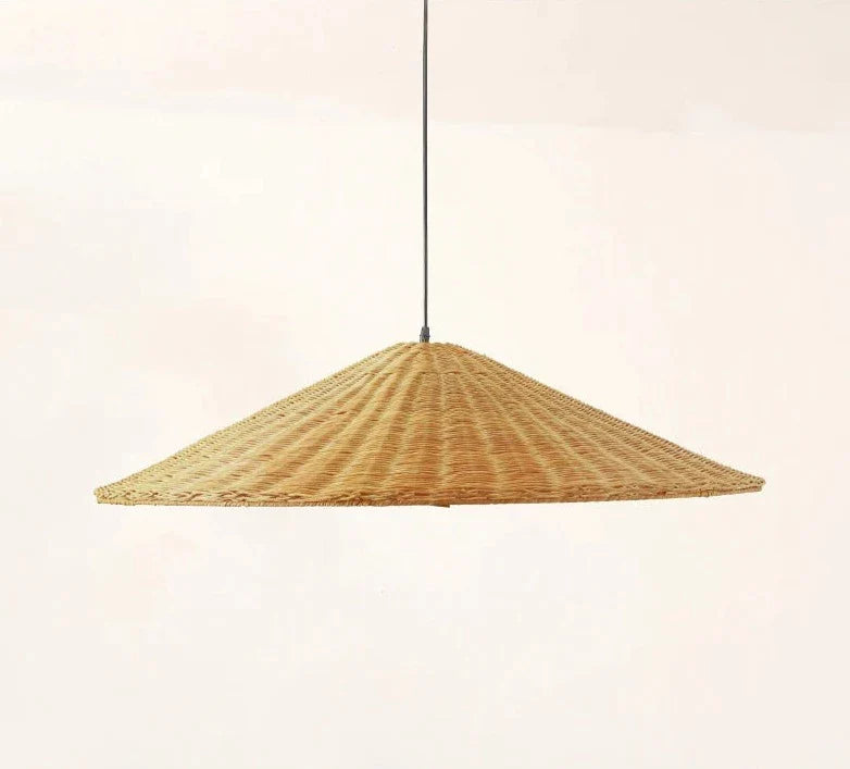 Ljuskrona i bambu och rotting