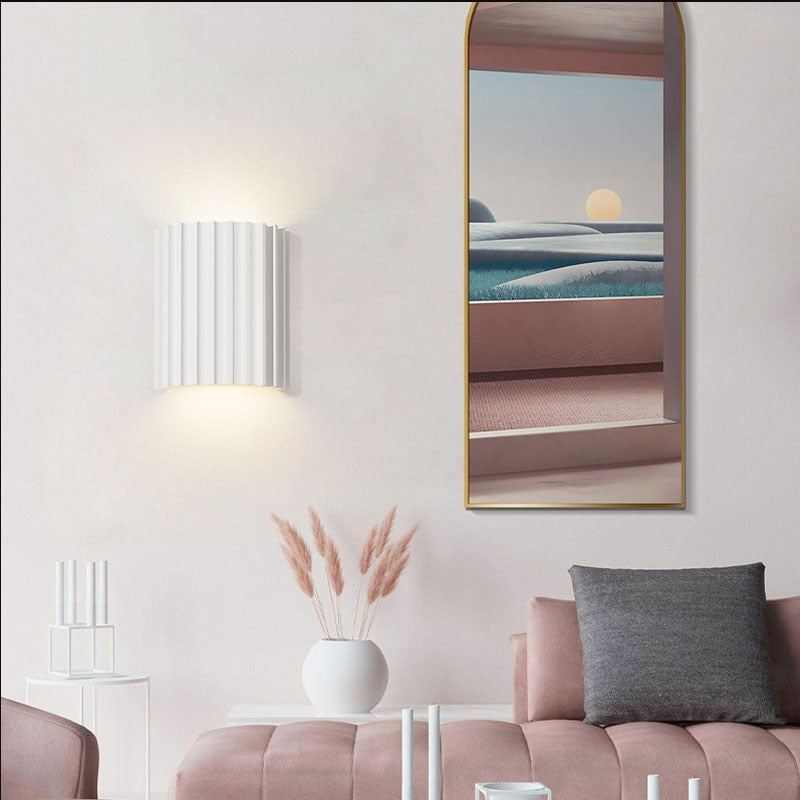 Vägglampa för sängbord