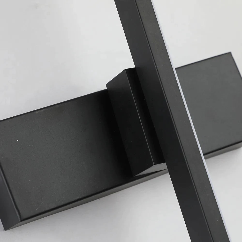 Nordisk vägglampa med stickpropp