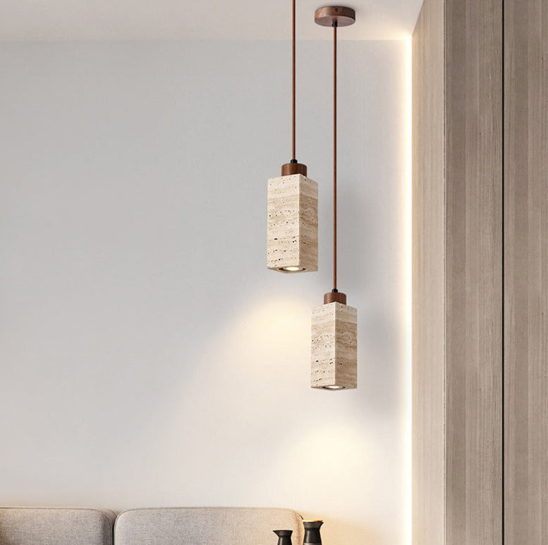 Wabi-Sabi hängsmycke i marmor