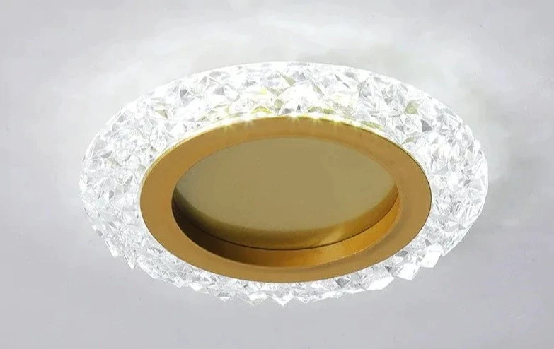 Taklampa med kristalldesign