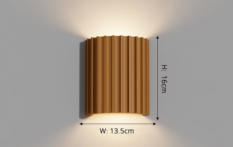 Vägglampa för sängbord