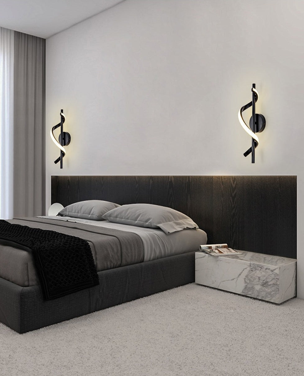 Modern spiralformad led-vägglampa