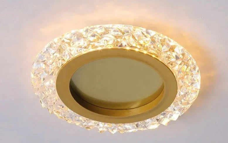 Taklampa med kristalldesign