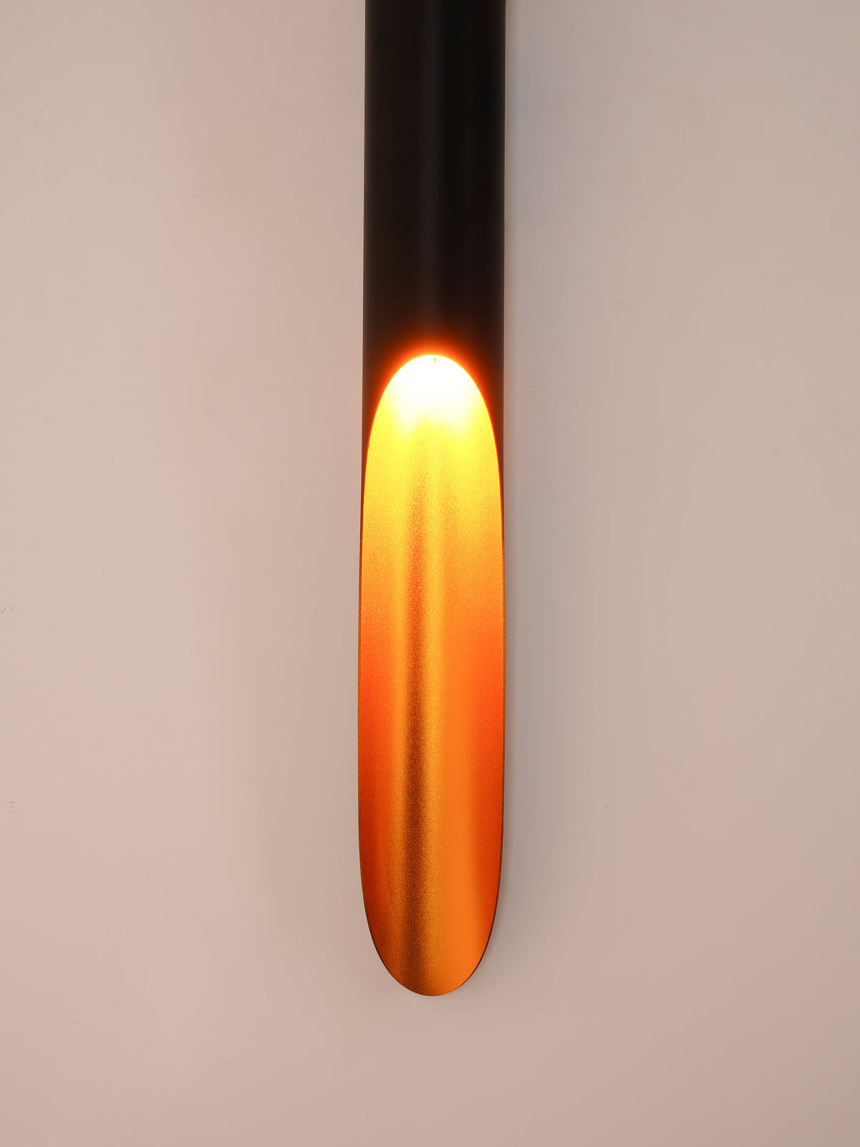 Postmodern vägglampa