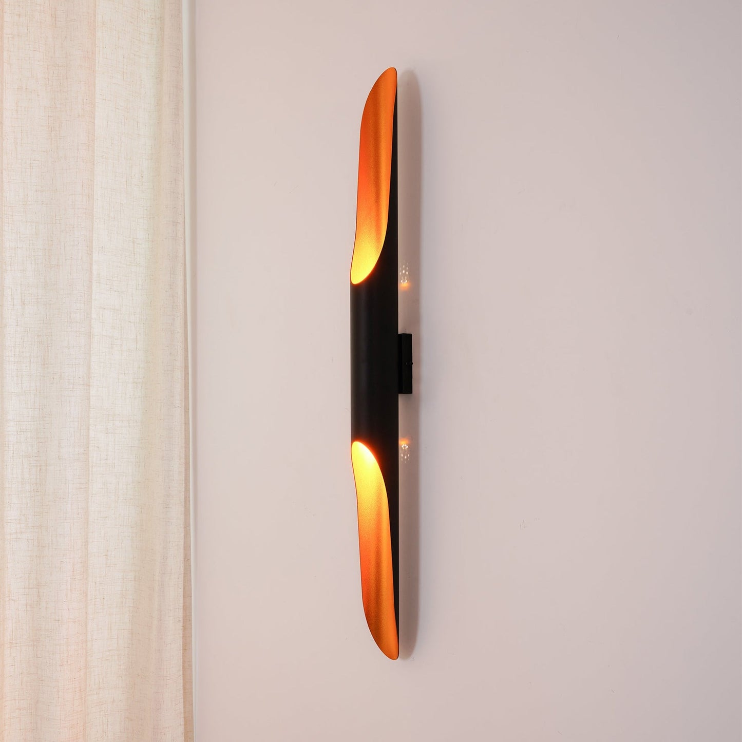 Postmodern vägglampa