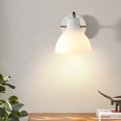 Vit vägglampa