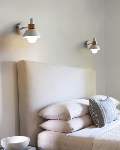 Minimalistisk vägglampa i trä