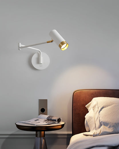 Vägglampa med justerbar arm