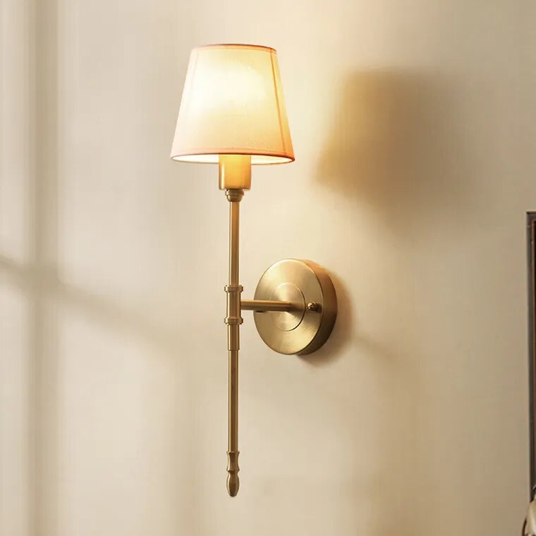 Vägglampa i koppar