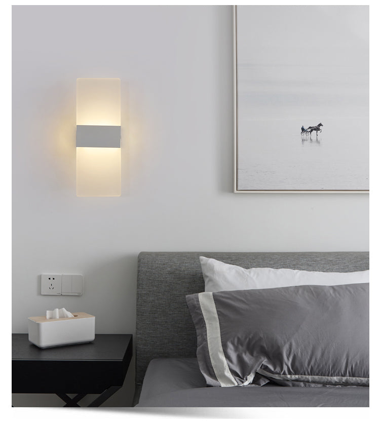 Vägglampa för modernt sovrum