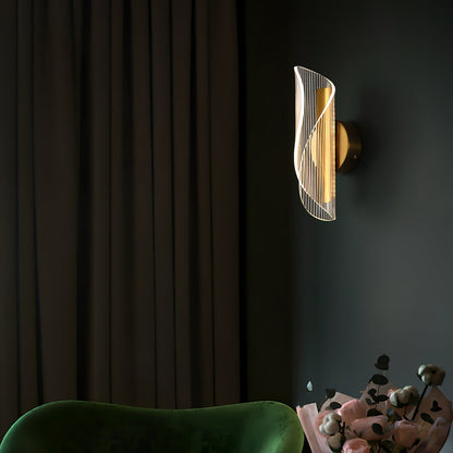 Vägglampa i kristallglas