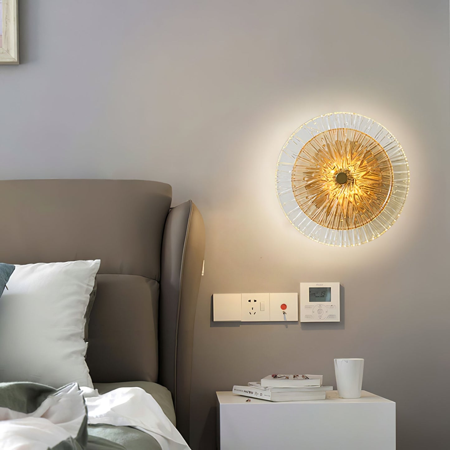 Lotusformad vägglampa