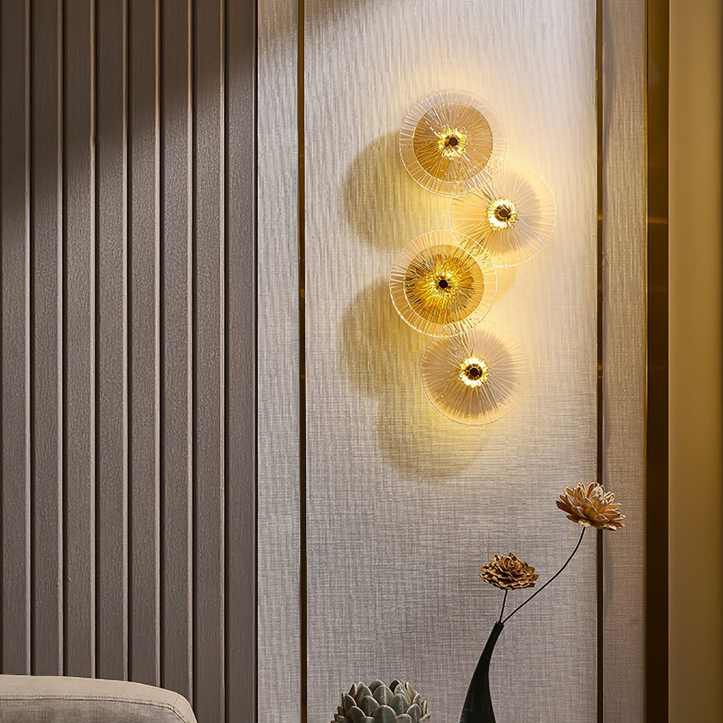 Lotusformad vägglampa
