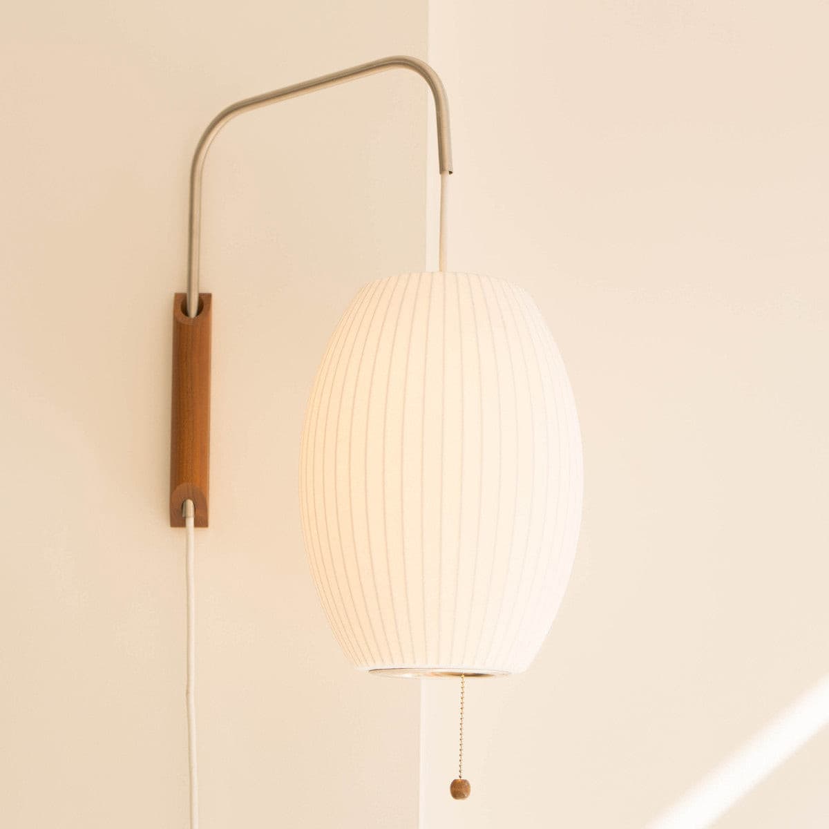 Vägglampa med bubbelform Plug