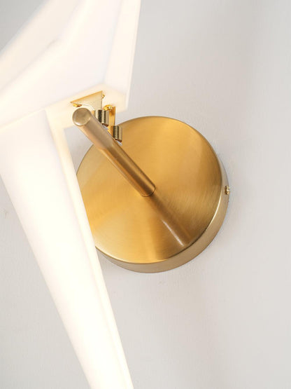 Vägglampa med fågelform