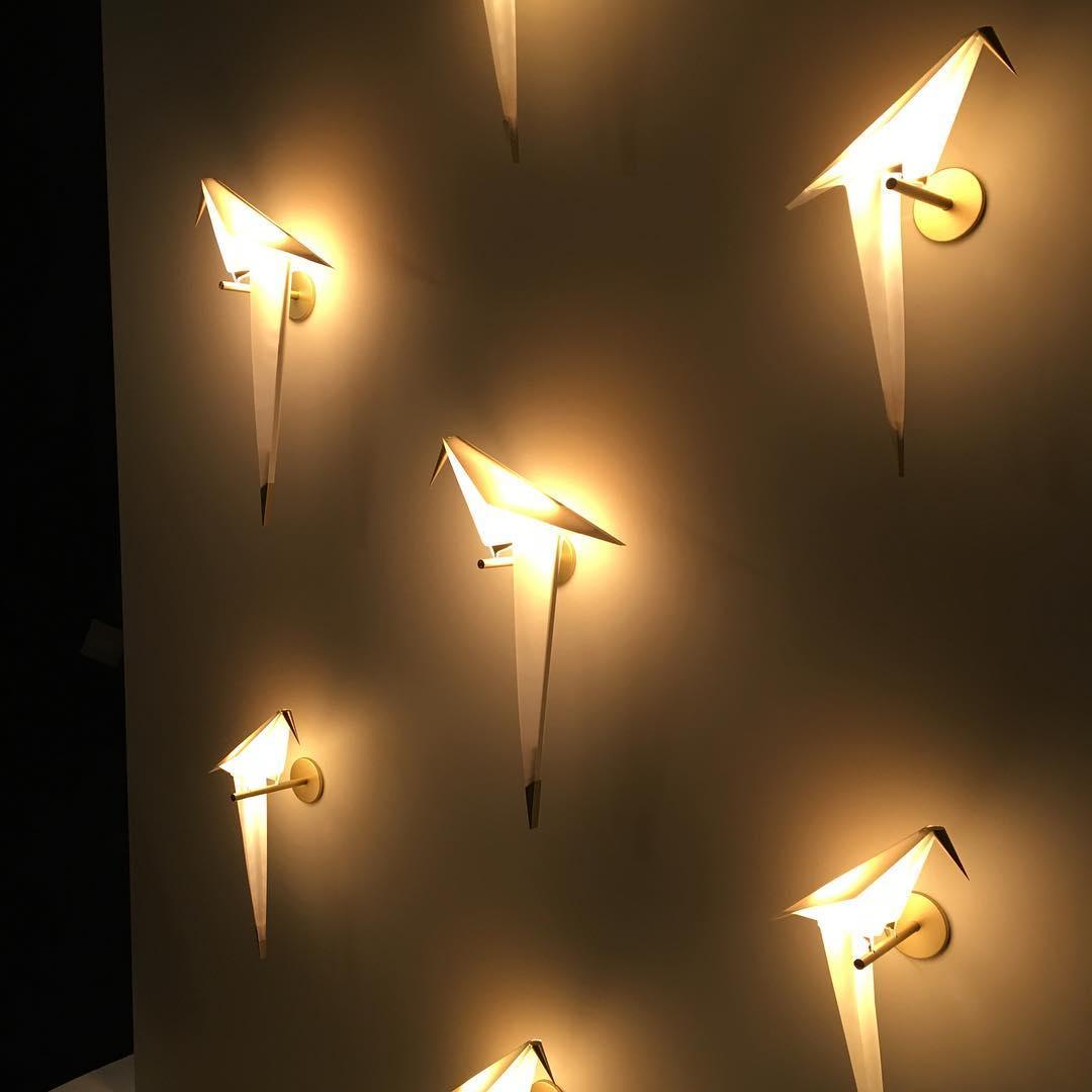 Vägglampa med fågelform