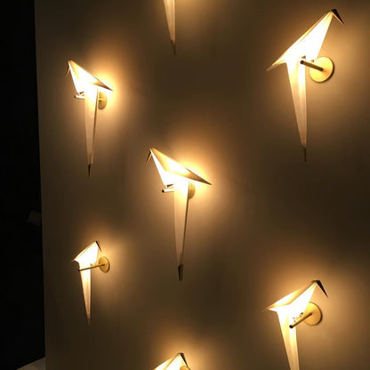Vägglampa med fågelform