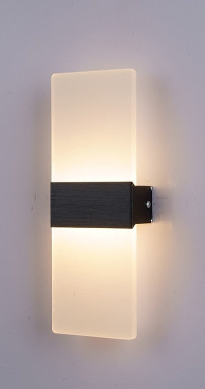 Vägglampa för modernt sovrum