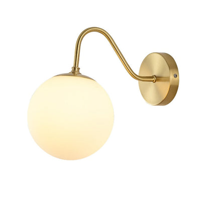 Nordisk vägglampa med glödlampa